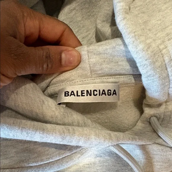 Balenciaga Light Gray Crewneck Sweatshirt with Black Logo - Picture 3 of 5